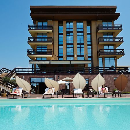 Superior Golf And Spa Resort Harkiv Exterior foto