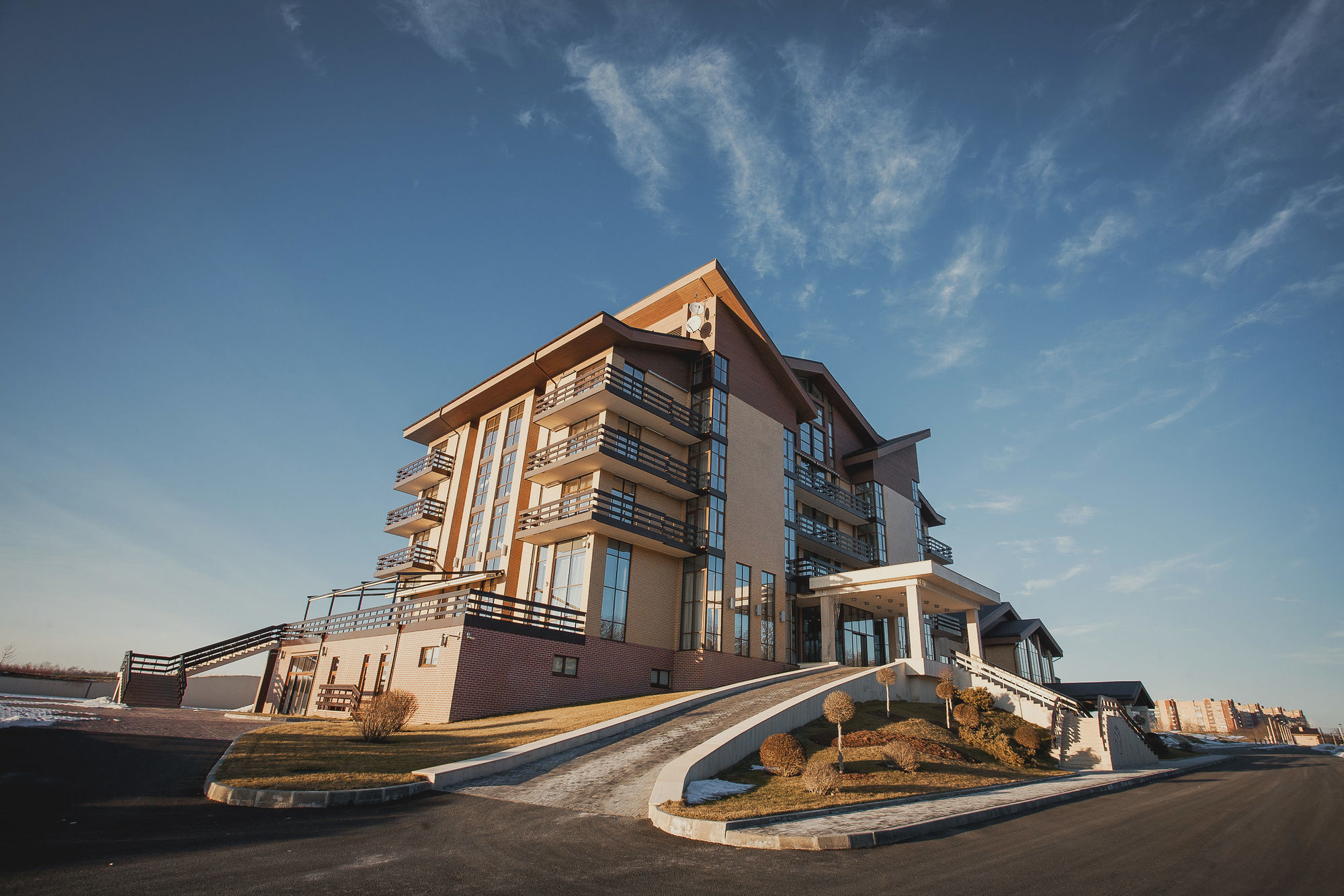 Superior Golf And Spa Resort Harkiv Exterior foto