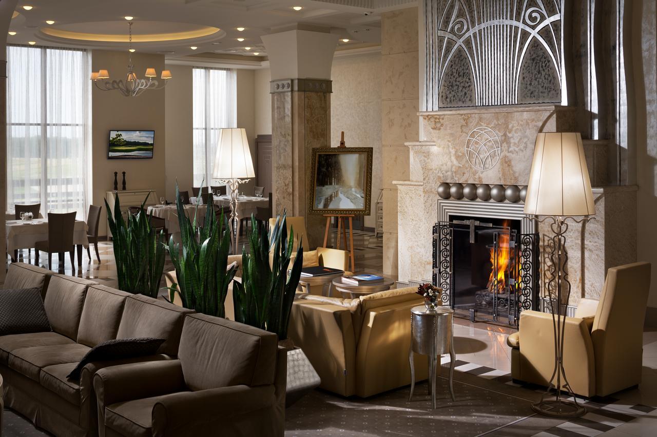Superior Golf And Spa Resort Harkiv Exterior foto