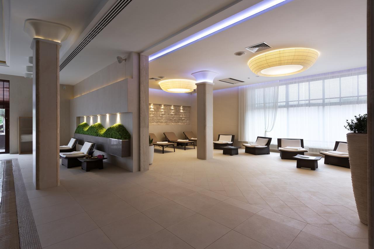 Superior Golf And Spa Resort Harkiv Exterior foto