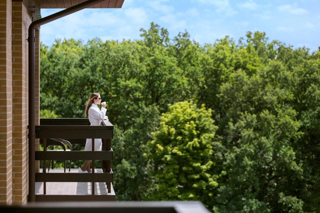Superior Golf And Spa Resort Harkiv Exterior foto