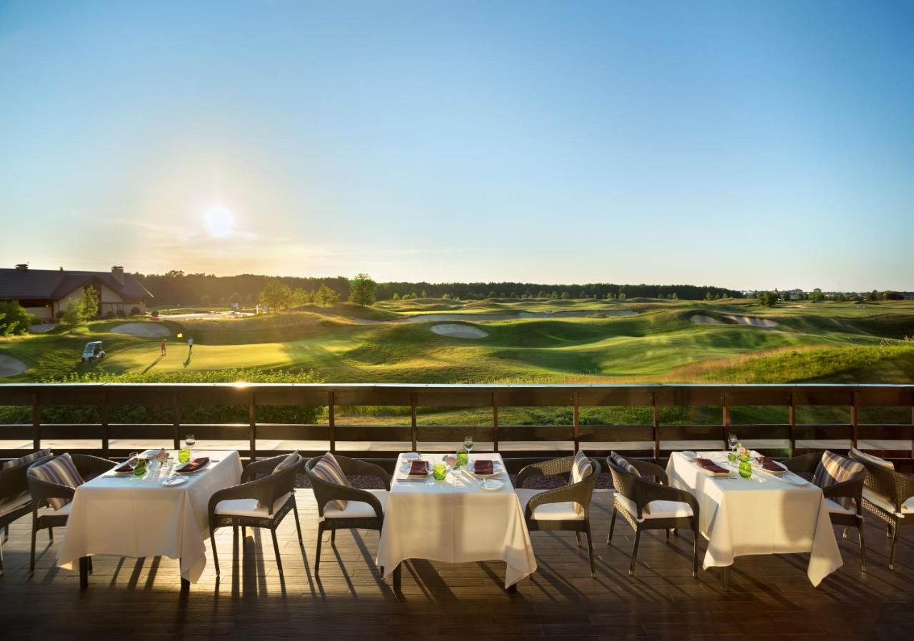 Superior Golf And Spa Resort Harkiv Exterior foto